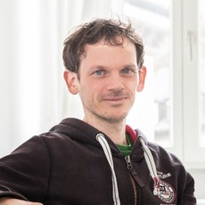 Simone_Schuldis_www.neonair.+de_©_daniel_bichsel-0319.jpg