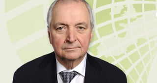 Portrait of Klaus Töpfer
